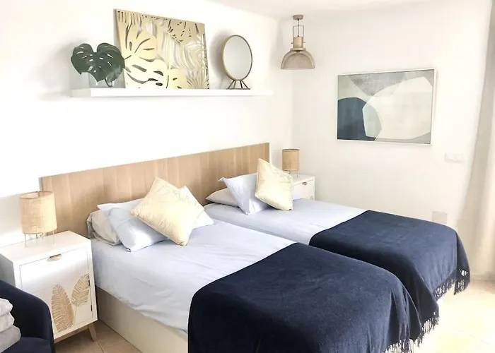 Stylish And Modern With Stunning Sea Views